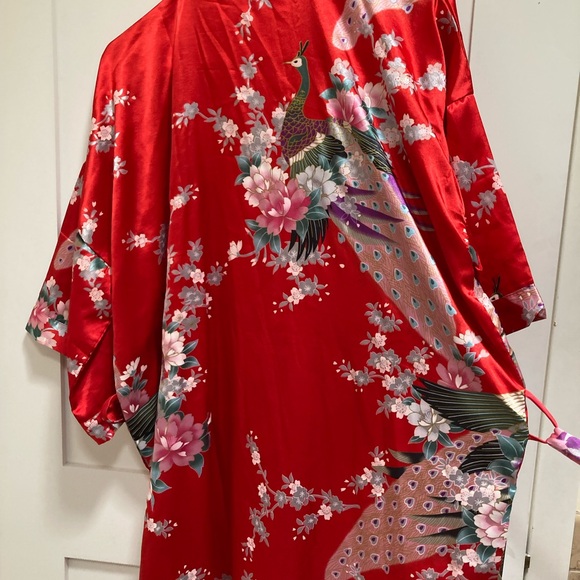 Silky Red Floral Kimono Robe - Picture 2 of 4